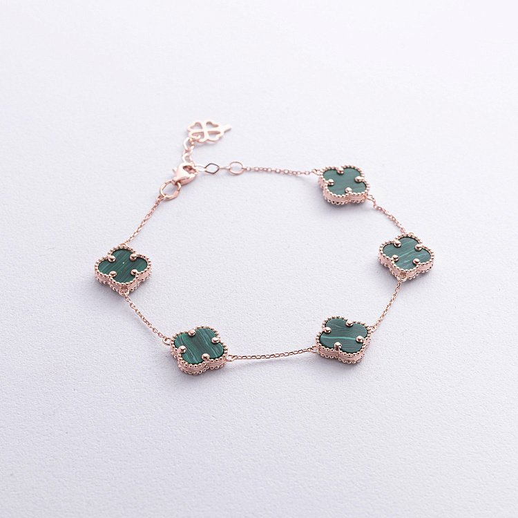 Браслет "Конюшина" з малахітом (червоне золото) б05443 від ювелірного магазину Онікс