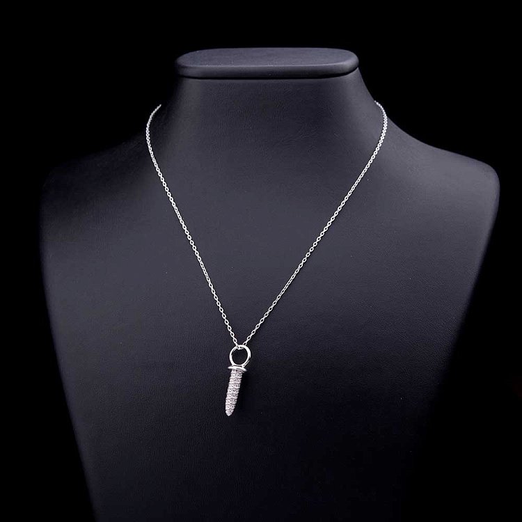 Серебряное колье с фианитами 18379 - 1 Серебряное колье с фианитами 18379 от ювелирного магазина Оникс - 1