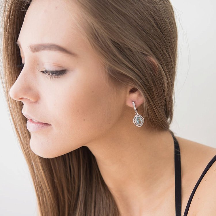 Серьги с синтетической шпинелью голубого цвета с03 от ювелирного магазина Оникс - 3