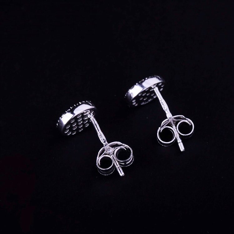 Сережки-Пусети з фіанітами, родій (6мм) 121192 від ювелірного магазину Онікс - 1