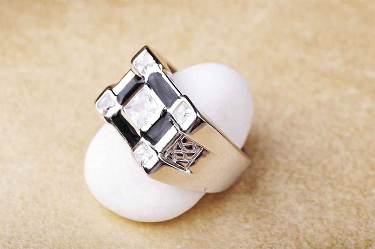 Каблучка з фіанітами і емаллю 11517 від ювелірного магазину Онікс - 1