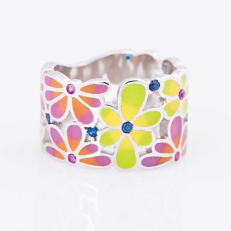 Серебряное кольцо с фианитами и эмалью 111942 от ювелирного магазина Оникс - 2