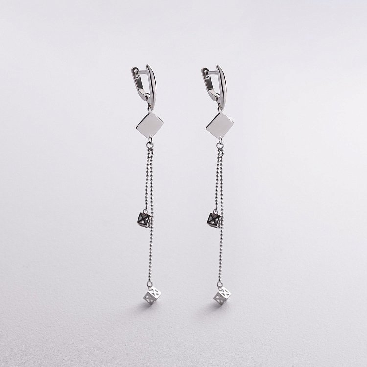 Серебряные серьги "Кубики на цепочке" 123482 от ювелирного магазина Оникс