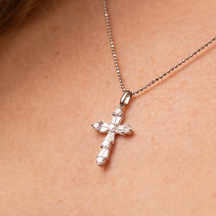 Крестик с бриллиантами (белое золото) пб0333cha от ювелирного магазина Оникс - 2