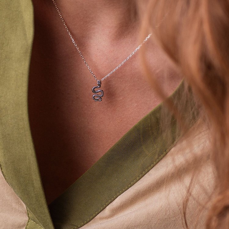 Срібне кольє "Змія" 181108 від ювелірного магазину Онікс - 2