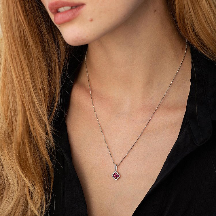 Золотой кулон "Клевер" (бриллианты, рубины) пб0323cha от ювелирного магазина Оникс - 1