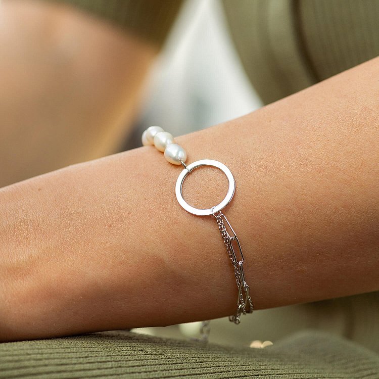 Срібний браслет "Кругообіг" з перлами 905-01442 від ювелірного магазину Онікс - 1