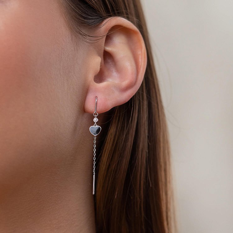 Срібні сережки - протяжки "Сердечки" (емаль, фіаніти) 123287 - 1 Срібні сережки - протяжки "Сердечки" (емаль, фіаніти) 123287 від ювелірного магазину Онікс - 1