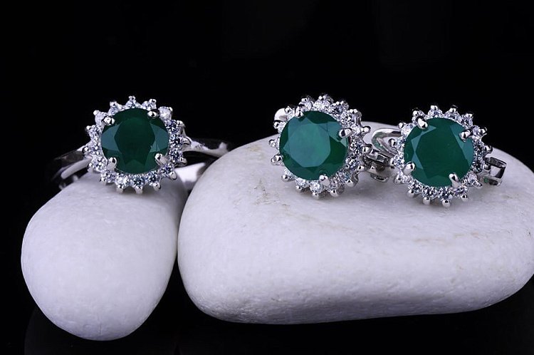 Женские серьги с хризопразом (фианиты) 121368 от ювелирного магазина Оникс - 2