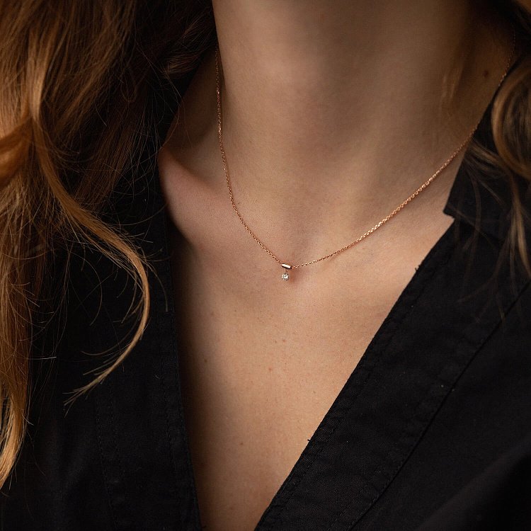 Золотое колье "Кимберли" с бриллиантом колб0094z - 1 Золотое колье "Кимберли" с бриллиантом колб0094z от ювелирного магазина Оникс - 1