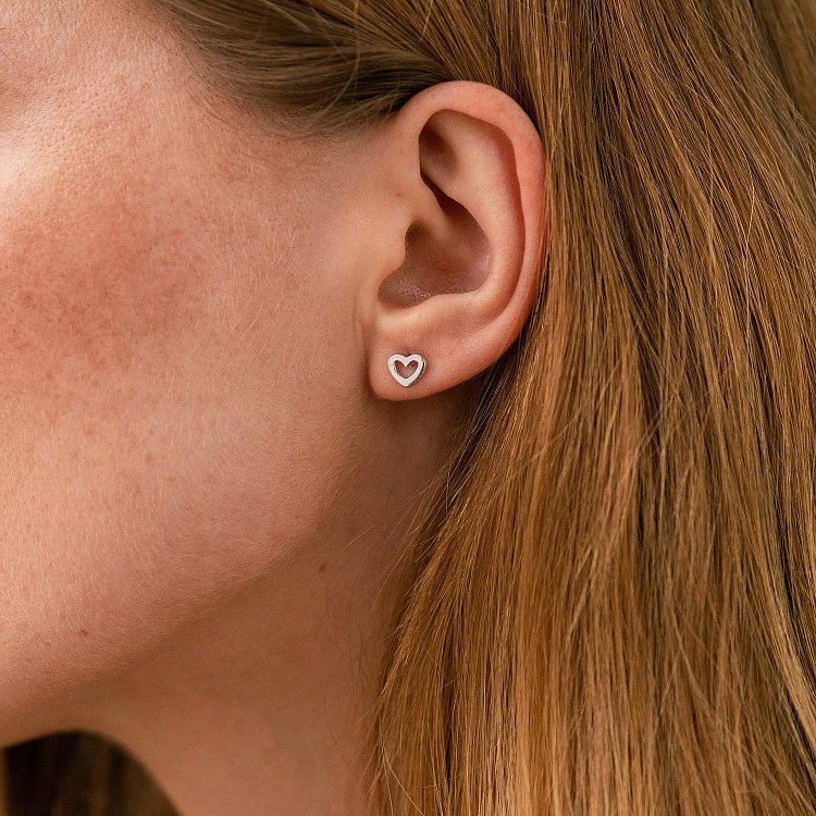 Серебряные серьги - пусеты "Сердечки" 122751 от ювелирного магазина Оникс - 5