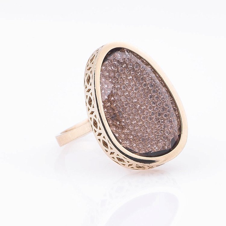 Золотое кольцо с дымчатым кварцем и фианитами к03582 от ювелирного магазина Оникс - 2