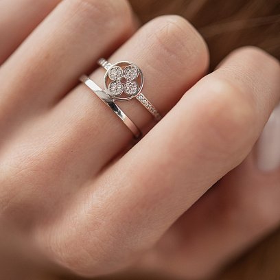 Каблучка "Конюшина" в білому золоті (фіаніти) к07442 №2