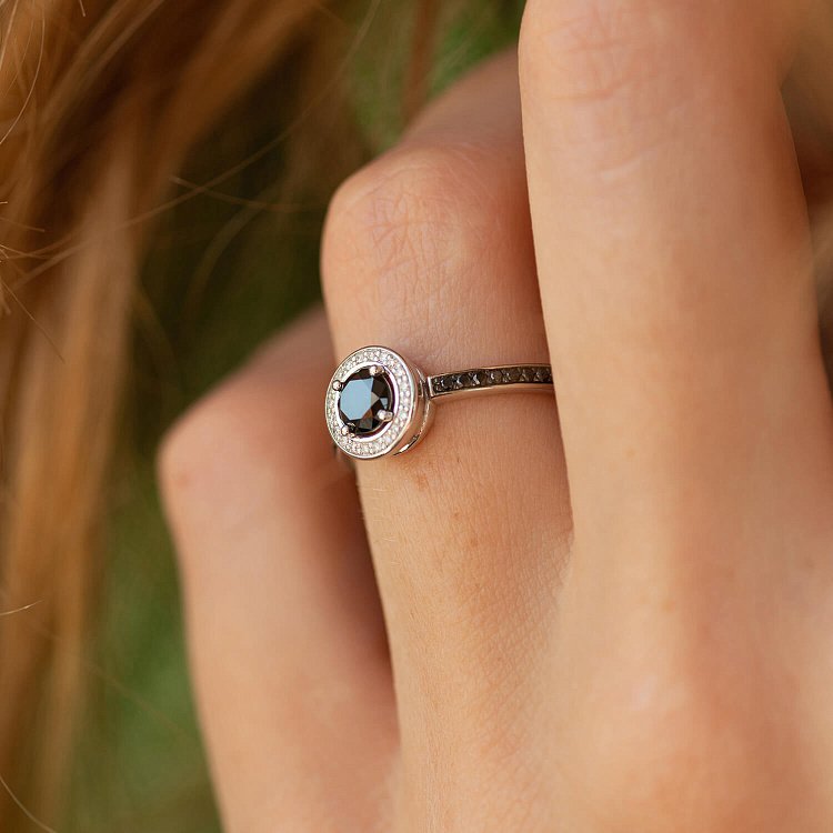 Золотое кольцо с бриллиантами 236081122 от ювелирного магазина Оникс - 3