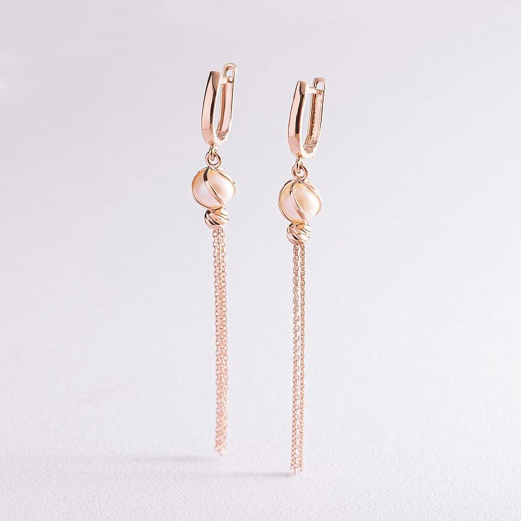 Висячі золоті сережки з перлами с06320 від ювелірного магазину Онікс