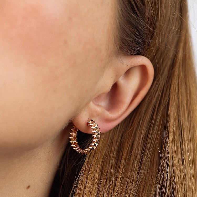 Сережки - кільця в червоному золоті с08550 від ювелірного магазину Онікс - 3