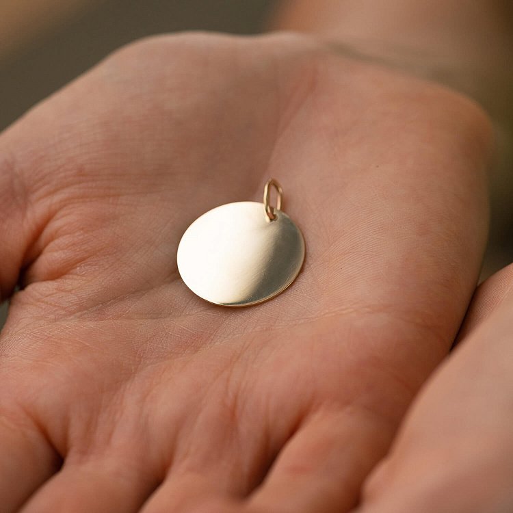 Кулон для гравировки в желтом золоте (21 мм) п03521 от ювелирного магазина Оникс - 1