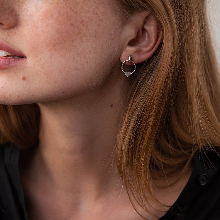 Серебряные серьги - пусеты "Сердечки" 123199 от ювелирного магазина Оникс - 6