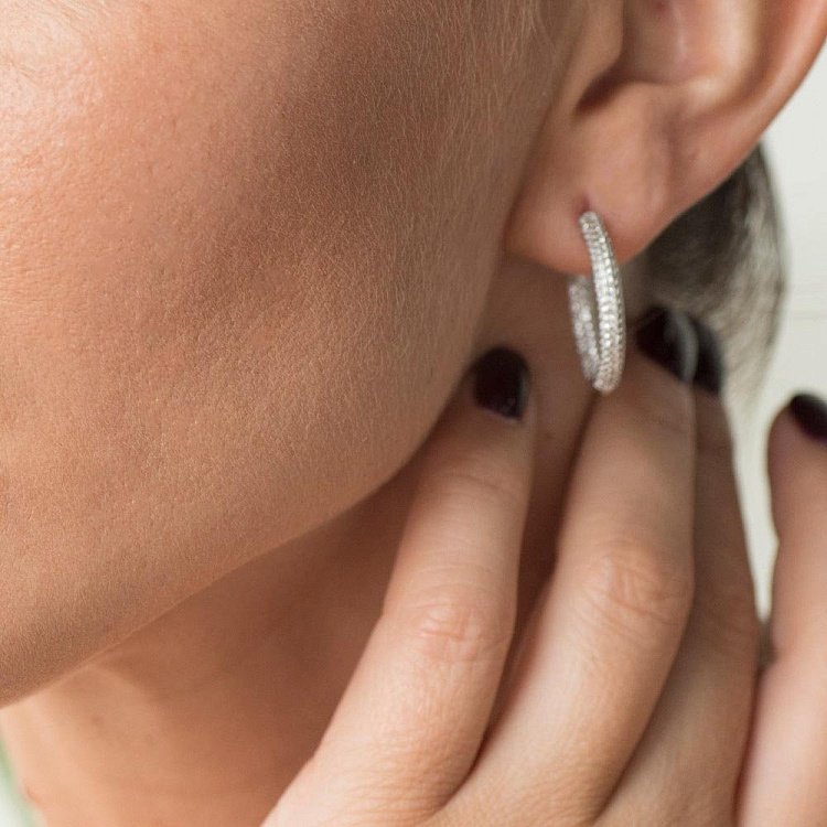 Серебряные серьги-кольца с фианитами 12910 от ювелирного магазина Оникс - 3