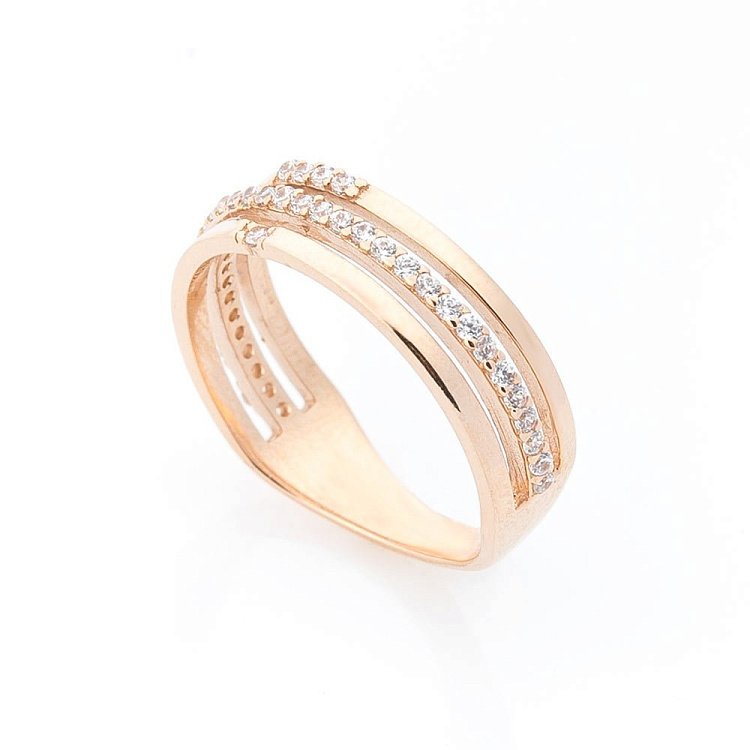 Золотое кольцо с фианитами к05526 от ювелирного магазина Оникс