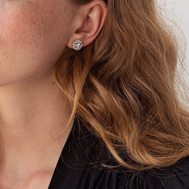 Золоті сережки - пусети "Квіточки" з діамантами см0299 від ювелірного магазину Онікс - 3