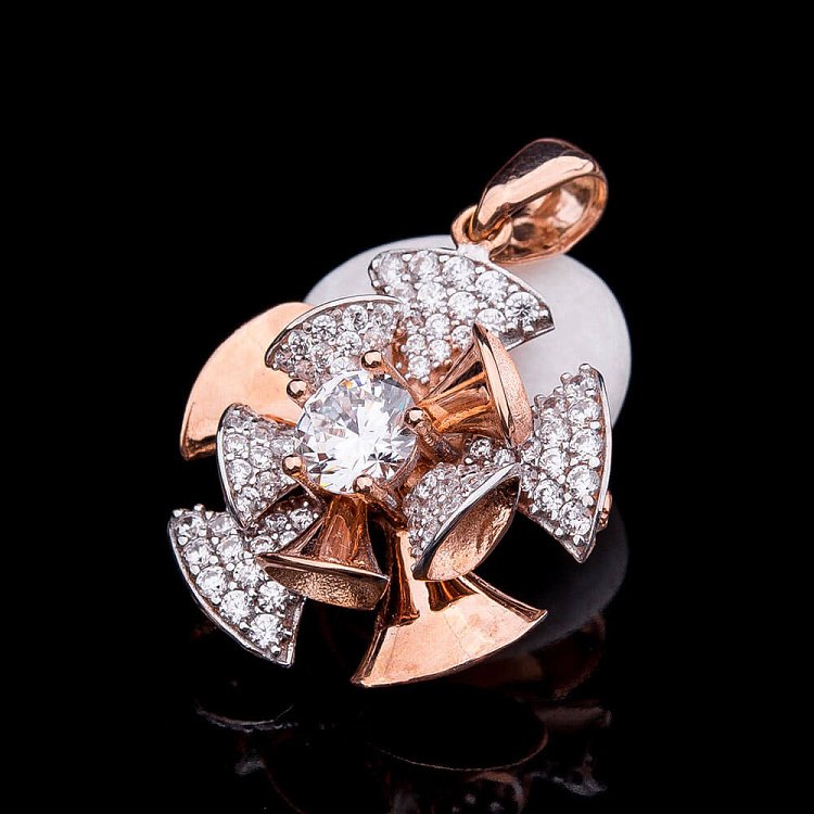 Золотая подвеска "Цветочек" с фианитами п02184 от ювелирного магазина Оникс