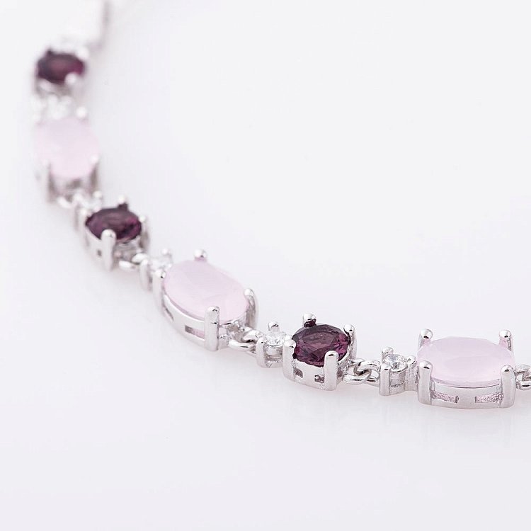 Браслет из серебра с цветными фианитами 141133 от ювелирного магазина Оникс - 1