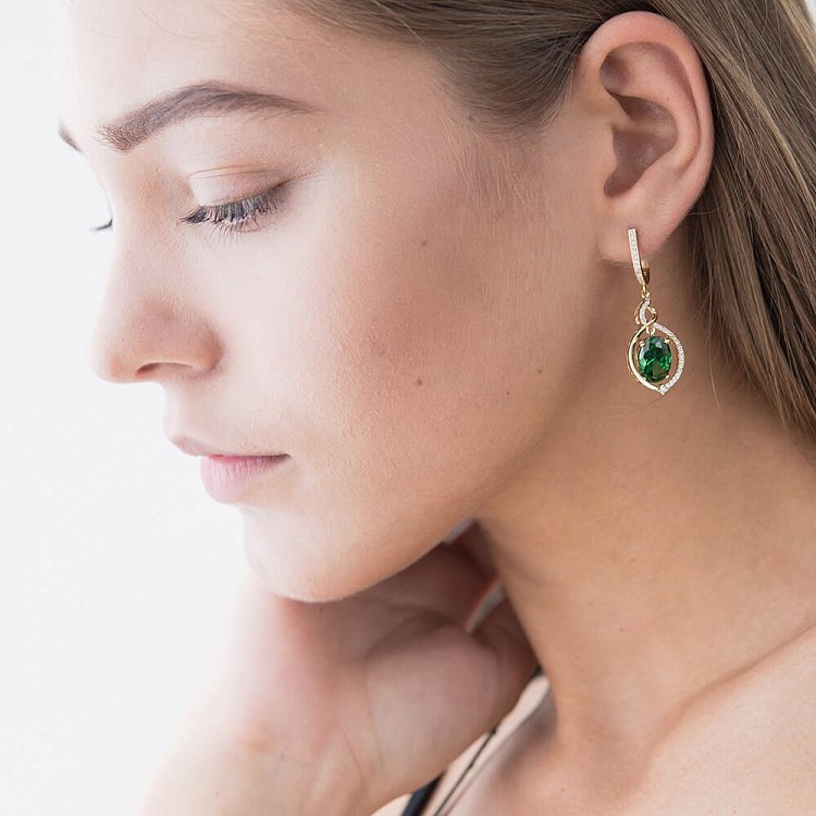 Ексклюзивні золоті сережки з фіанітами с03994 від ювелірного магазину Онікс