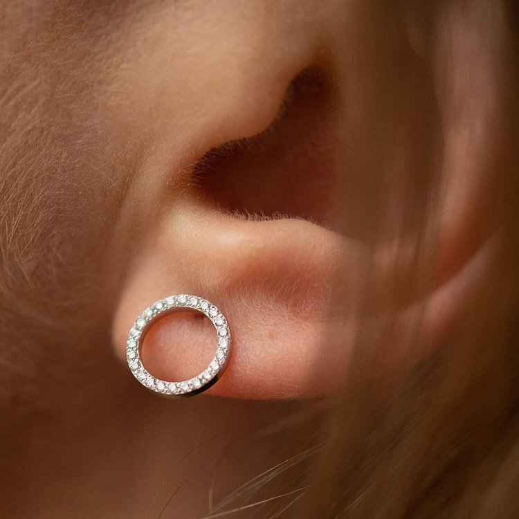 Золоті сережки - пусети "Кругообіг" з діамантами 323311121 від ювелірного магазину Онікс - 4