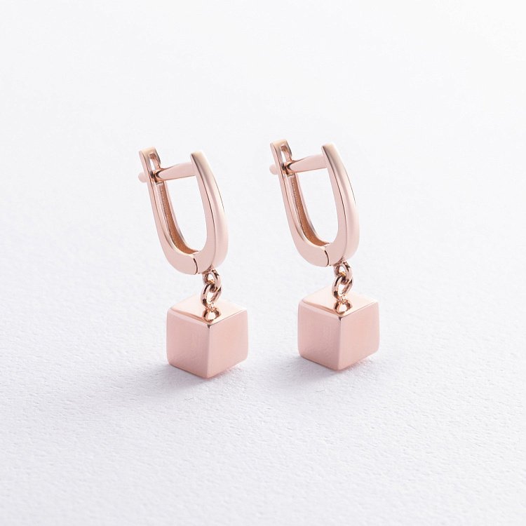 Золотые серьги "Кубики" с06894 от ювелирного магазина Оникс