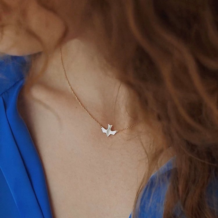 Кольє "Ластівка" у жовтому золоті кол02364 від ювелірного магазину Онікс