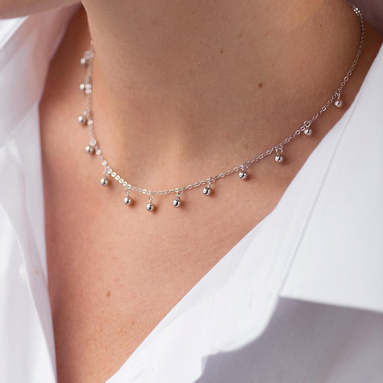 Серебряное колье "Шарики" 181247 от ювелирного магазина Оникс