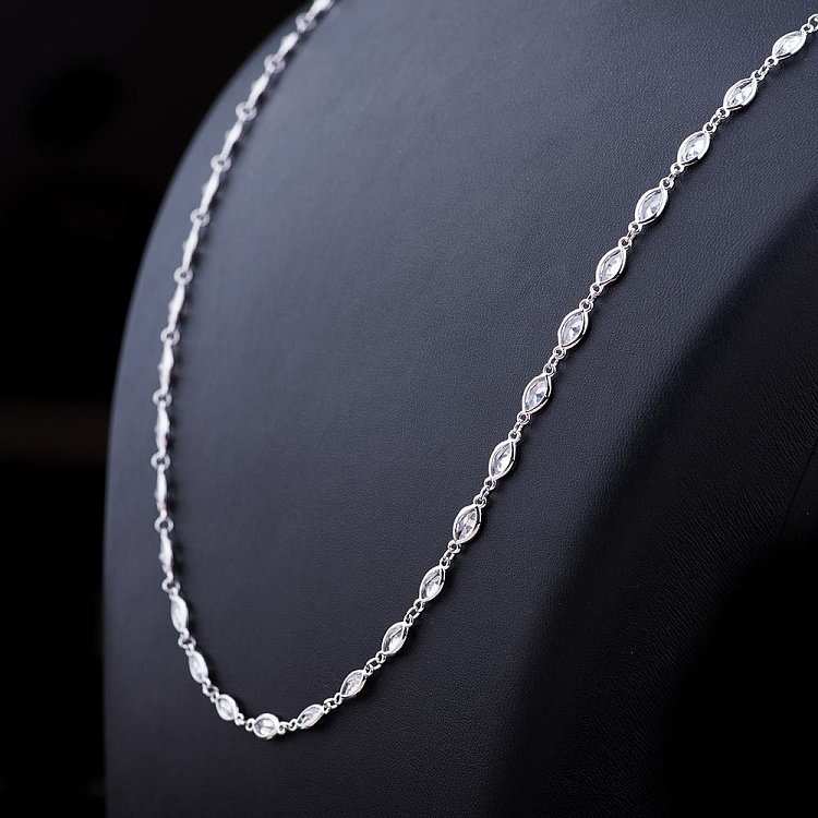 Серебряное колье с фианитами 18541 от ювелирного магазина Оникс - 2