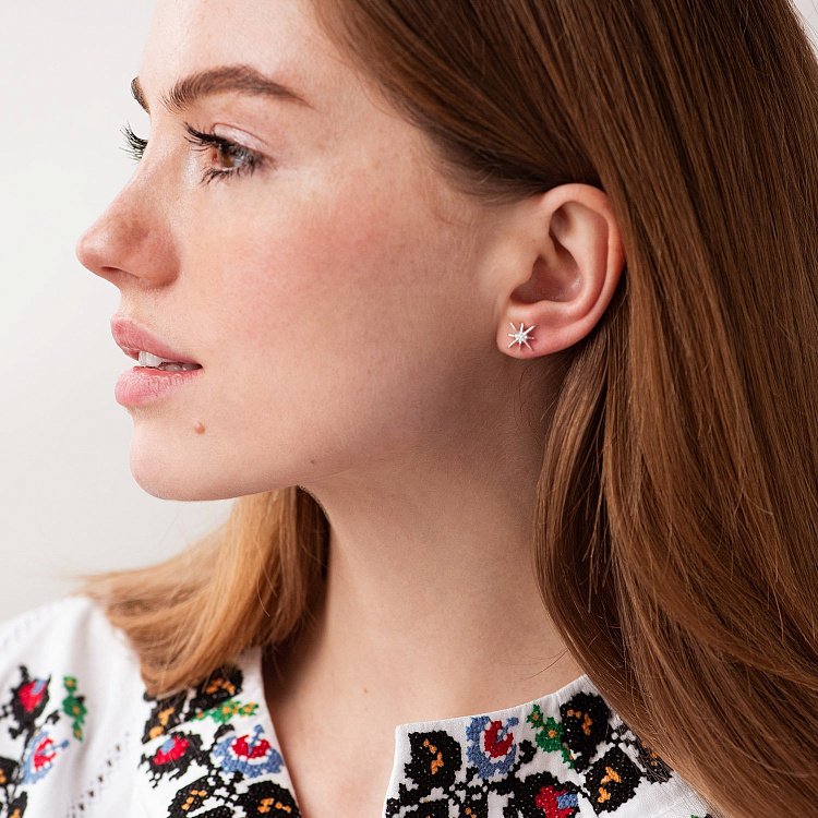 Серебряные серьги - пусеты "Звезды метеориты" с фианитами 123206 от ювелирного магазина Оникс - 1