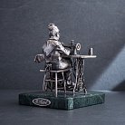 Серебряная фигура ручной работы "Бабушка портниха" сер00101 от ювелирного магазина Оникс - 1