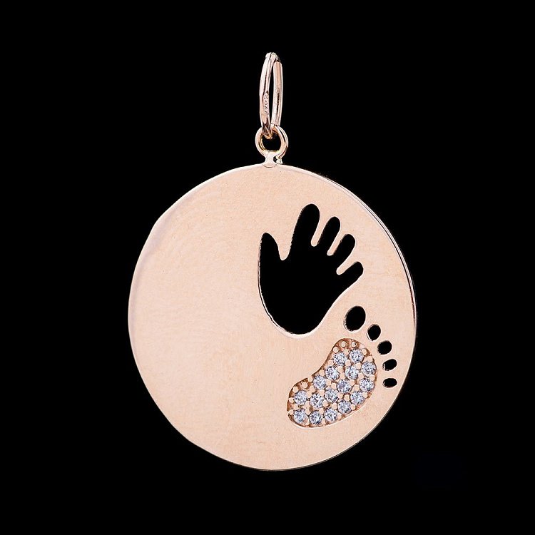 Золота підвіска "Ручка і ніжка немовляти" з фіанітами п02727 від ювелірного магазину Онікс