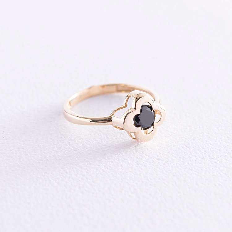 Кольцо "Клевер" с черным фианитом (желтое золото) к05259 от ювелирного магазина Оникс