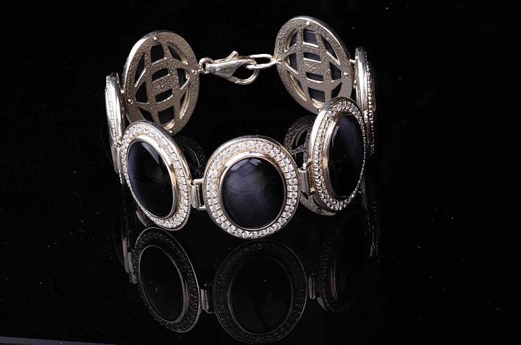 Серебряный браслет с авантюрином 14430 от ювелирного магазина Оникс - 1