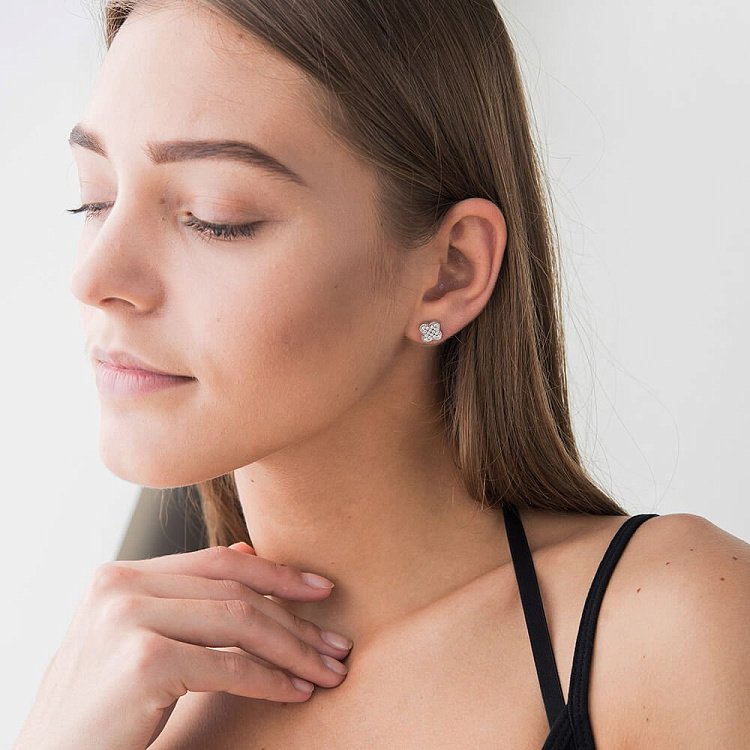 Срібні сережки-пусети з фіанітами "Конюшина" 121662 від ювелірного магазину Онікс - 5