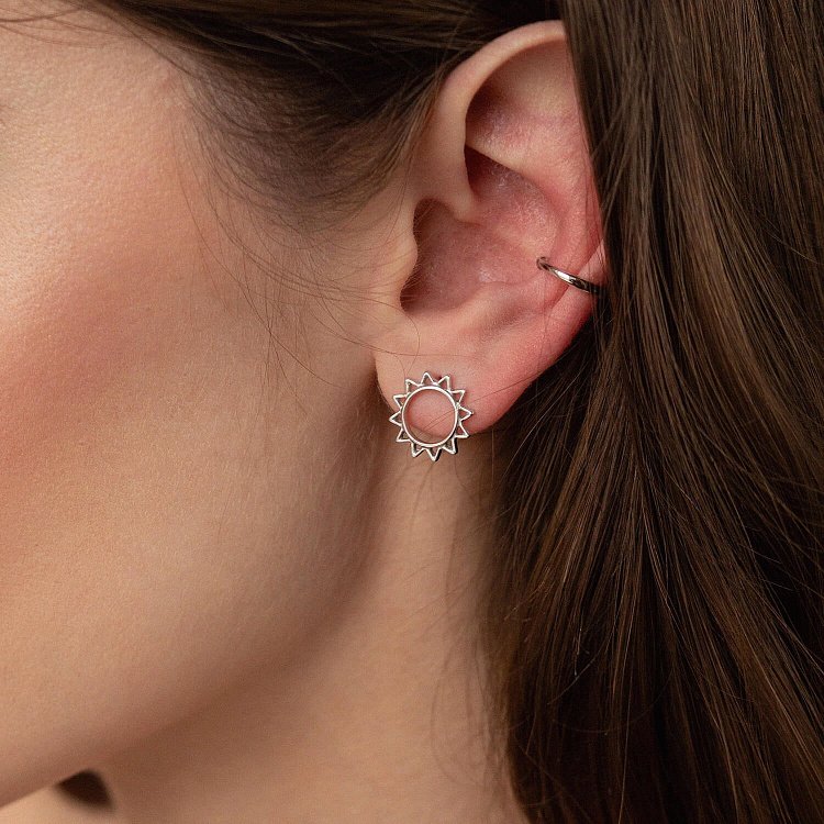 Сережка - каффа в білому золоті с08190 від ювелірного магазину Онікс - 3