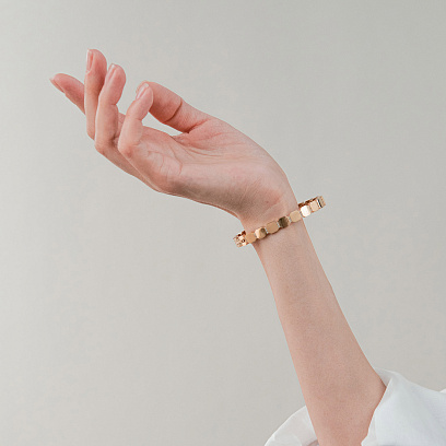 Жесткий браслет "Claudia" в желтом золоте (фианиты) б05546 №4