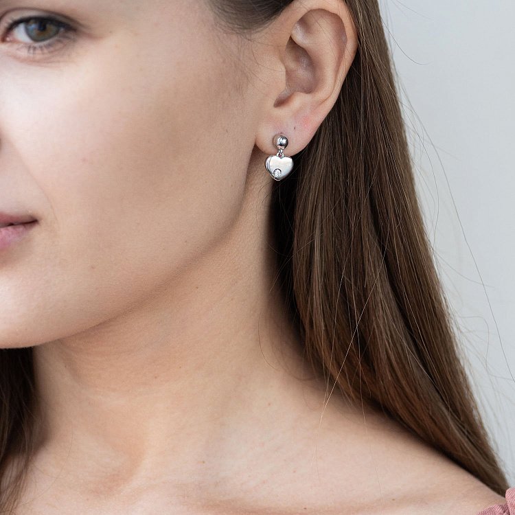 Золотые серьги - пусеты "Сердечки" с фианитами с07015 от ювелирного магазина Оникс