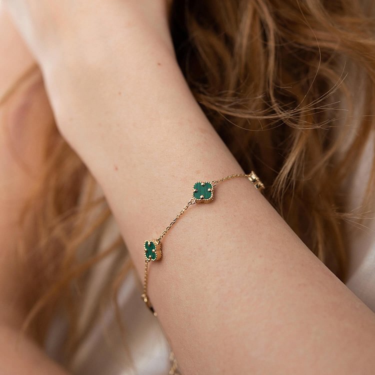 Браслет "Конюшина" з малахітом mini (жовте золото) б05251 від ювелірного магазину Онікс - 8