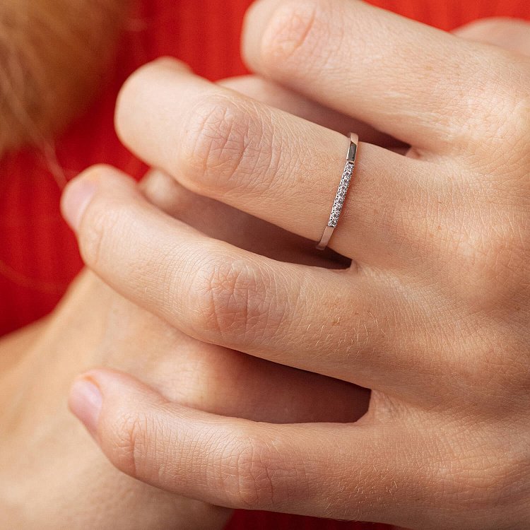 Кольцо "Astrid" в белом золоте (фианиты) к07522 от ювелирного магазина Оникс - 1