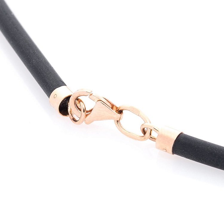 Каучуковый шнурок с золотыми вставками кол01361 от ювелирного магазина Оникс - 1