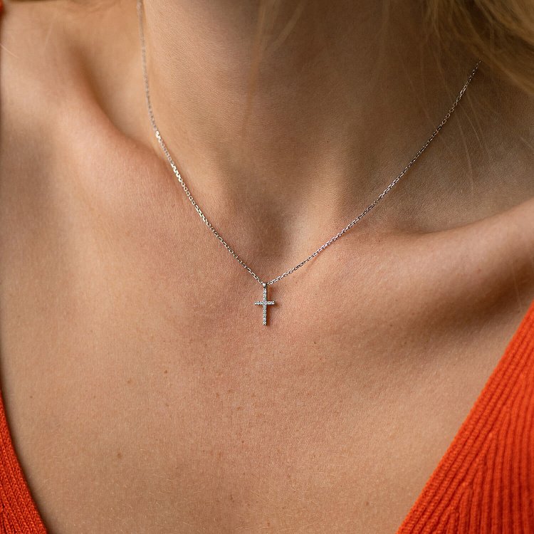 Золотое колье "Крестик" с бриллиантами 738341121 от ювелирного магазина Оникс - 1