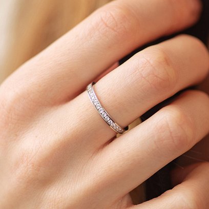 Кольцо с дорожкой фианитов (белое золото) к08015 №4