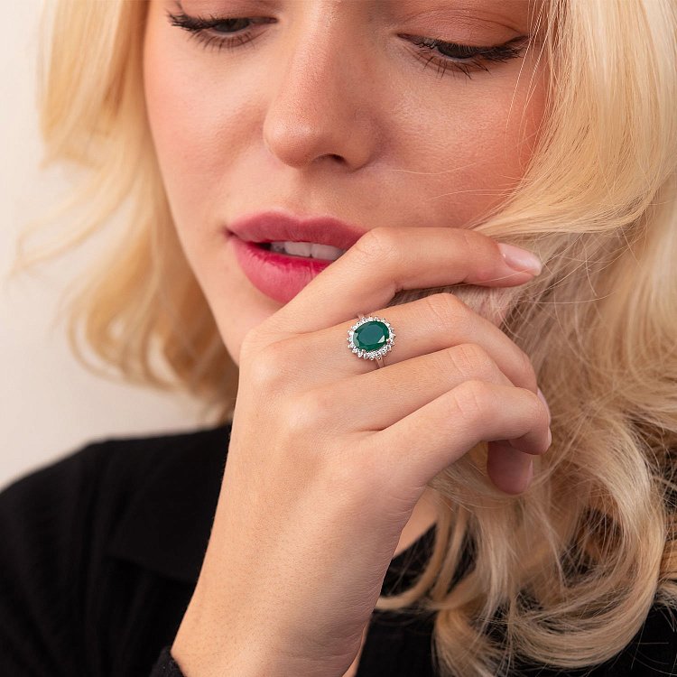 Серебряное кольцо (хризопраз, фианиты) 111477 - 1 Серебряное кольцо (хризопраз, фианиты) 111477 от ювелирного магазина Оникс - 1