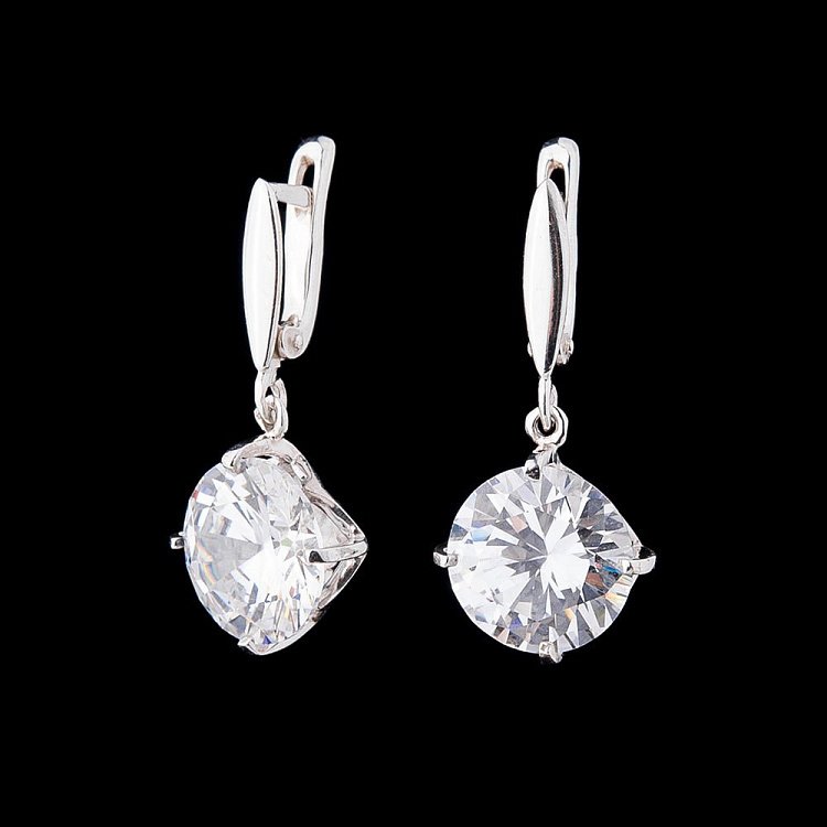 Срібні сережки з фіанітами 121861 від ювелірного магазину Онікс