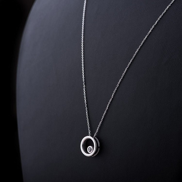 Золотое колье с фианитом кол01061 от ювелирного магазина Оникс